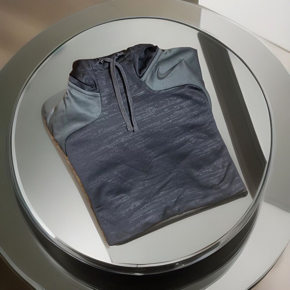 Nike Therma Fit Hoodie Gray & Black Unisex Size‎ Medium